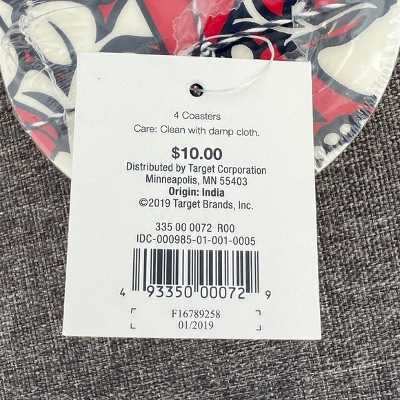 Vineyard Vines Target Whale Wooden Coaster Set of 4 Red White Blue NEW 2019 - Picture 7 of 8